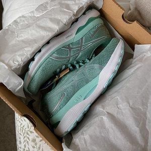 Womens ASICS Gel Nimbus Wide Womens Size 7